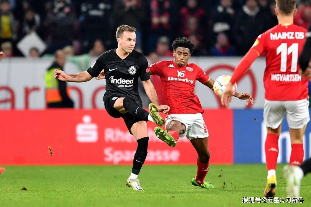 里程碑夜武汉三镇更衣室发声;德甲今夜刷纪录;底气十足;年轻球员得到机会(武汉三镇队恩里克处罚最新消息) 里程碑夜武汉三镇更衣室发声;德甲今夜刷纪录;底气十足;年轻球员得到机会(武汉三镇队恩里克处罚最新消息)