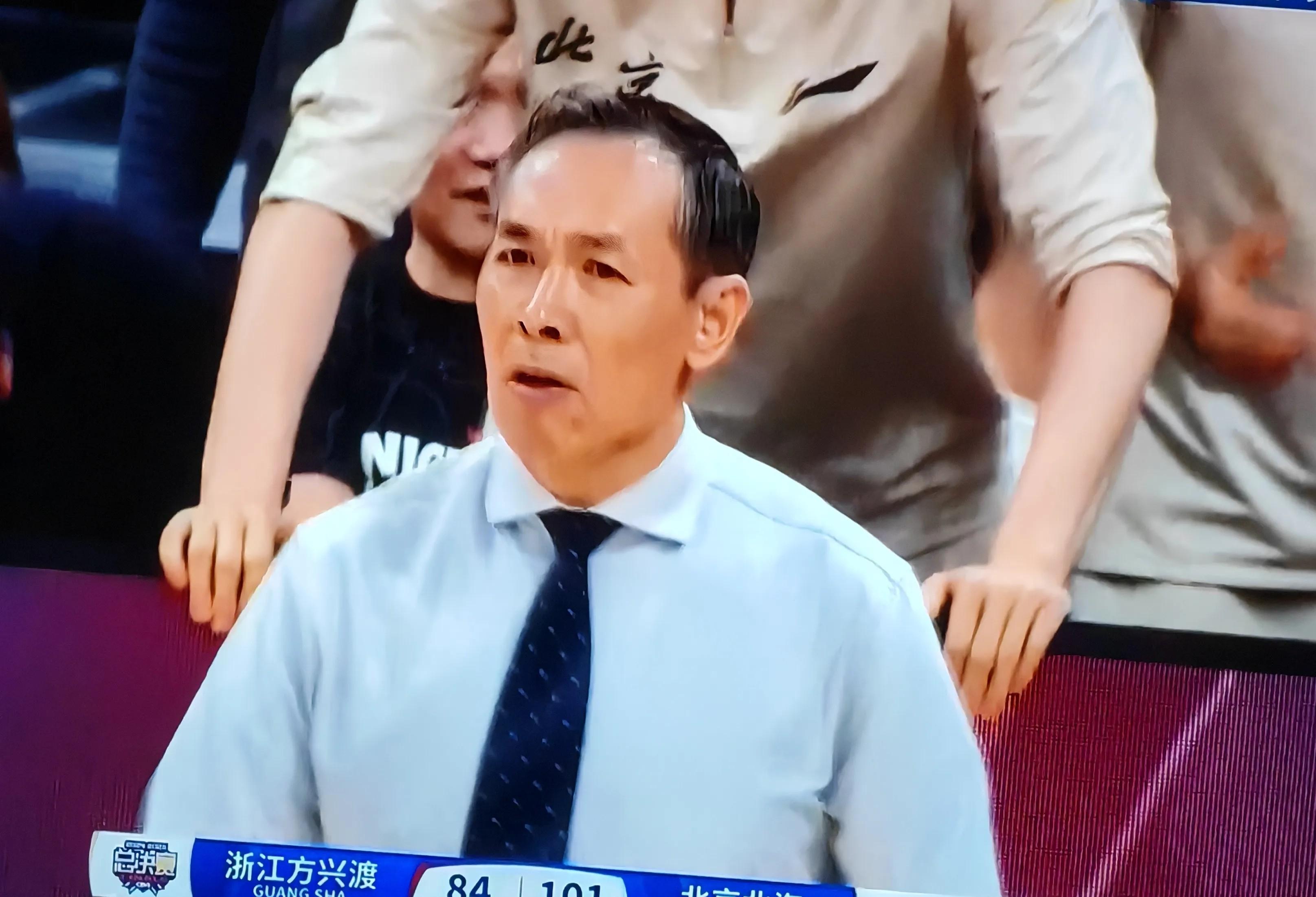 CBA常规赛赛后再迎强敌,金州勇士迎来里程碑,主帅态度——管理层满意,资深球员宣示担当的简单介绍 CBA常规赛赛后再迎强敌,金州勇士迎来里程碑,主帅态度——管理层满意,资深球员宣示担当的简单介绍