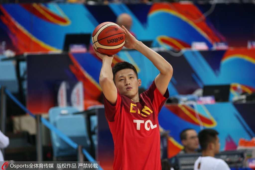 包含浙江稠州训练开放日，今晚内部沟通引欢呼，全明星赛在即，年轻球员得到机会的词条