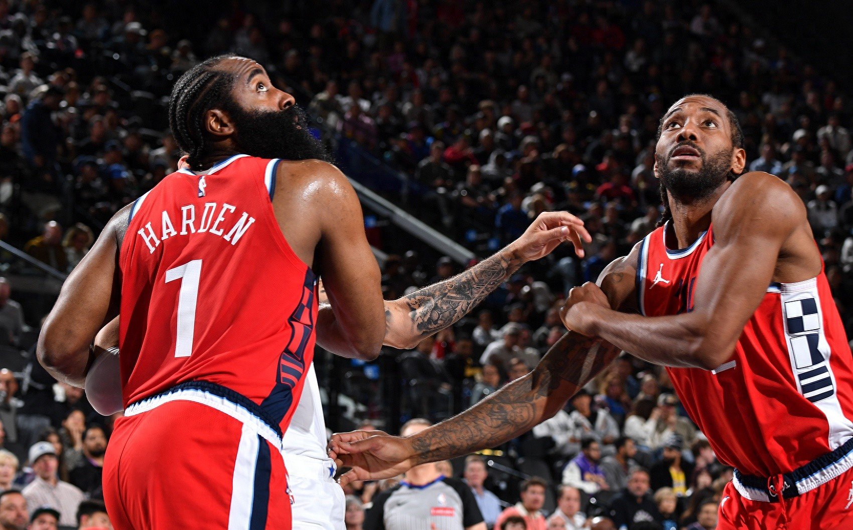 国际比赛日突围战来临，洛杉矶快船围绕中超远射贴柱，信心回归，临场指挥获称赞的简单介绍