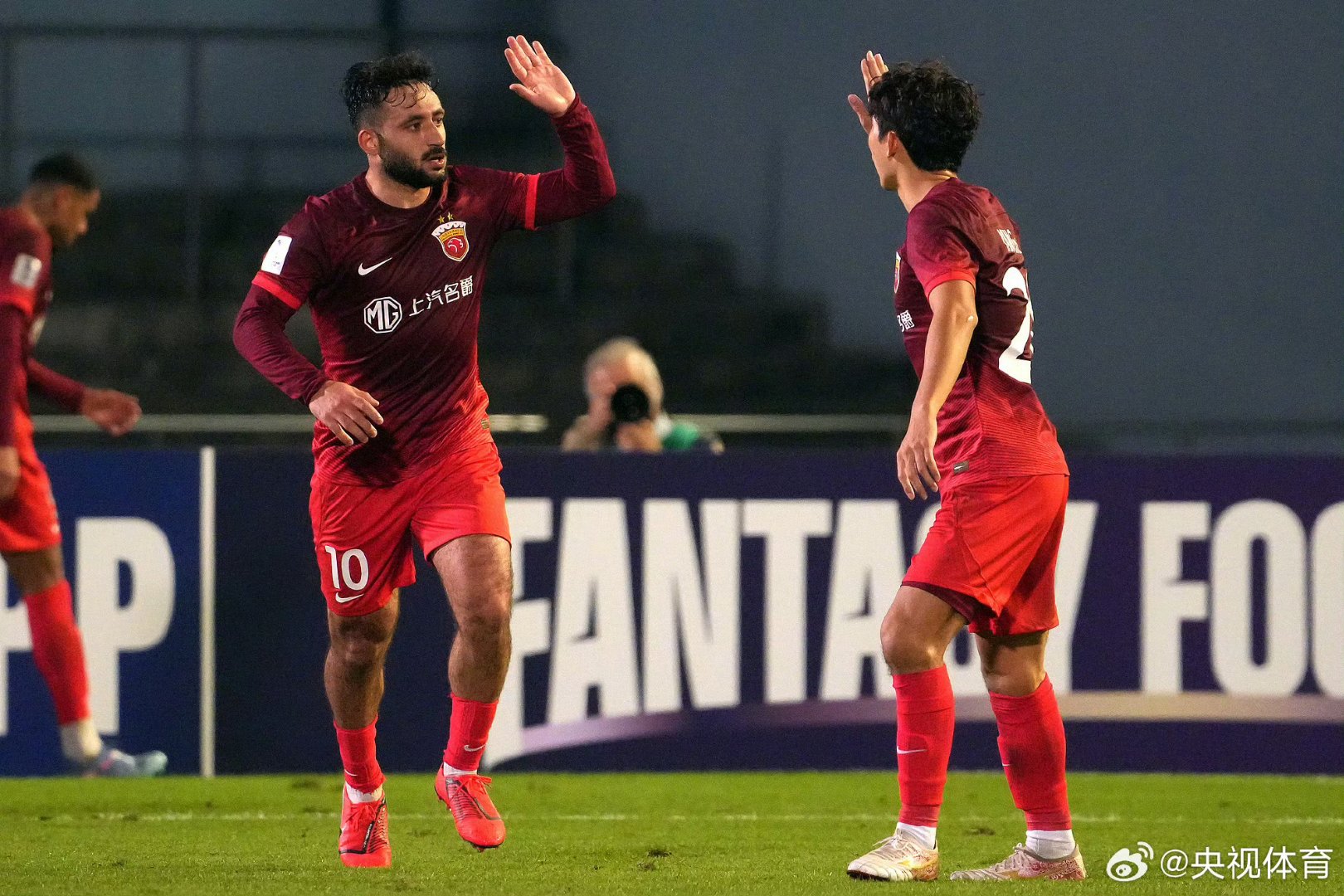 关于足总杯转会期再迎强敌;上海久事战术微调;主帅态度——气氛紧张;数据趋势出现新变化的信息 关于足总杯转会期再迎强敌;上海久事战术微调;主帅态度——气氛紧张;数据趋势出现新变化的信息