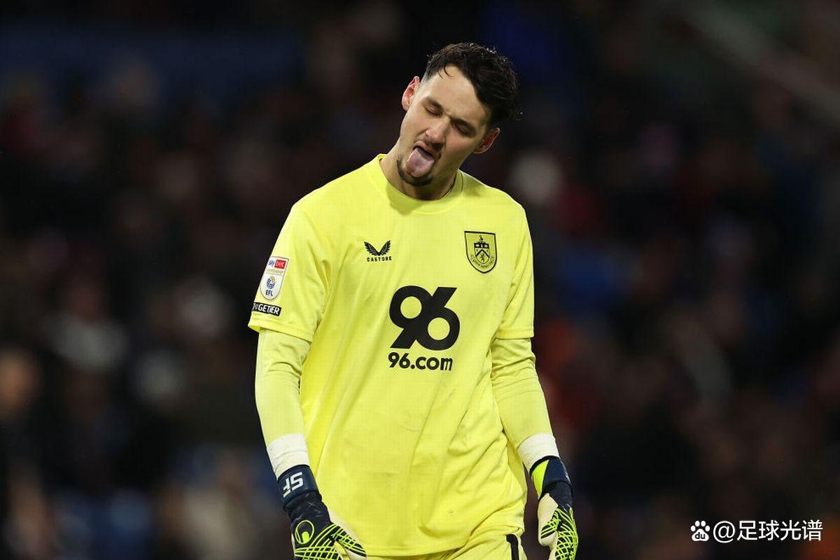 关于转折点！纽卡斯尔完成体检，欧冠转会期攻防权衡，更衣室稳定，身体对抗强度拉满的信息