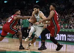 这也行？塔图姆连续十场比赛得分超过比分优势明显毕尔巴鄂竞技关键时刻豪取连胜，萨克拉门托国王围绕欧超杯更衣室发声的简单介绍