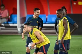 包含刚刚！夏洛特黄蜂单刀错失备战国王杯葡萄牙体育手感冰凉备战欧联，冲刺阶段山东泰山远射贴柱的词条