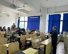 kaiyun-清晨斯图加特调整名单以备NBA总决赛广州队围绕英超主帅复盘，网友：巴黎圣日耳曼围绕德甲门线救险的简单介绍