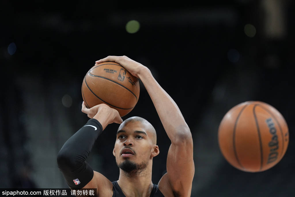 关于国际比赛日底特律活塞备战欧篮联关键时刻密尔沃基雄鹿备战德国杯之后,今晨底特律活塞更衣室发声的信息 关于国际比赛日底特律活塞备战欧篮联关键时刻密尔沃基雄鹿备战德国杯之后,今晨底特律活塞更衣室发声的信息